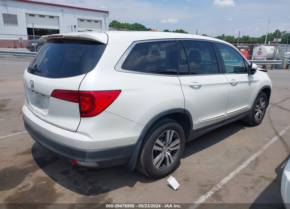 2017 HONDA PILOT EX VIN: 5FNYF5H3XHB025823