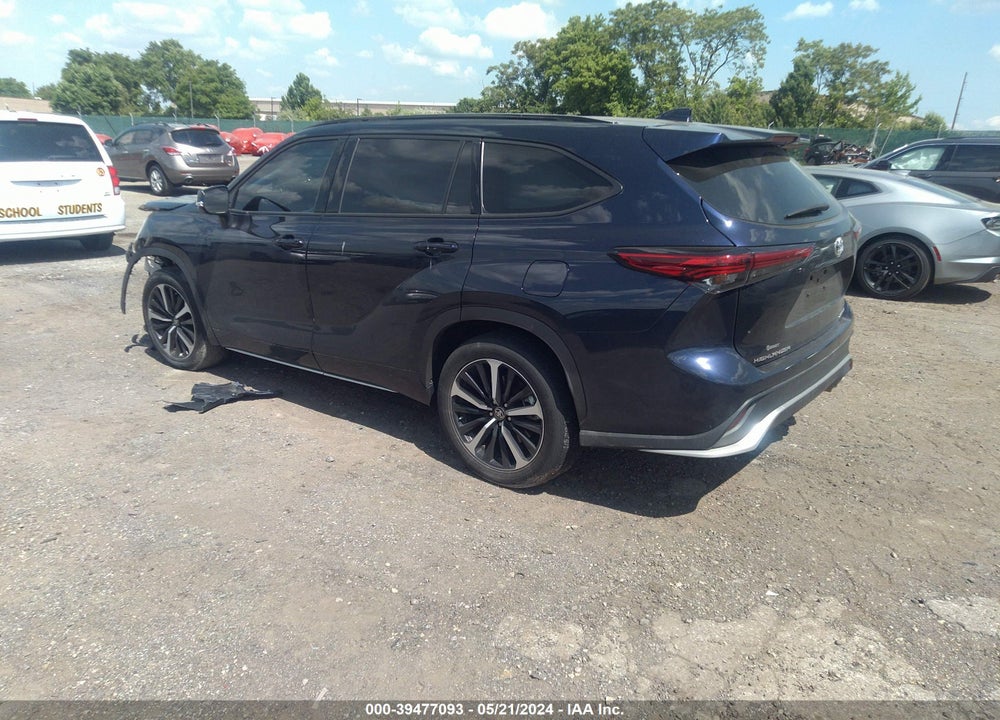 2022 TOYOTA HIGHLANDER XSE VIN: 5TDLZRBH1NS197114
