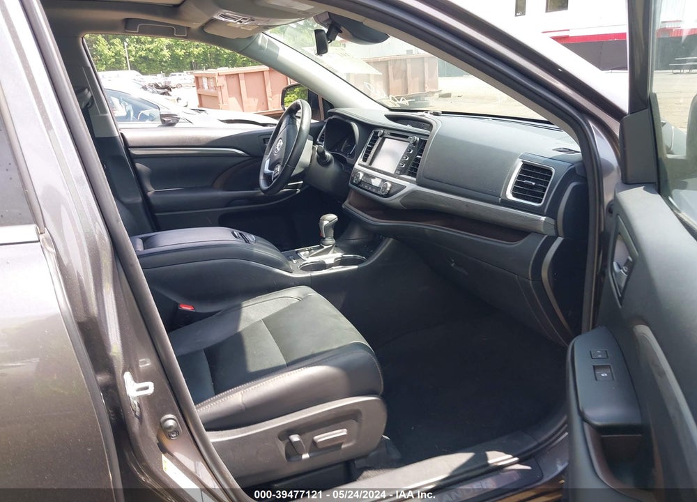 2018 TOYOTA HIGHLANDER HYBRID LIMITED PLATINUM VIN: 5TDDGRFH3JS052042