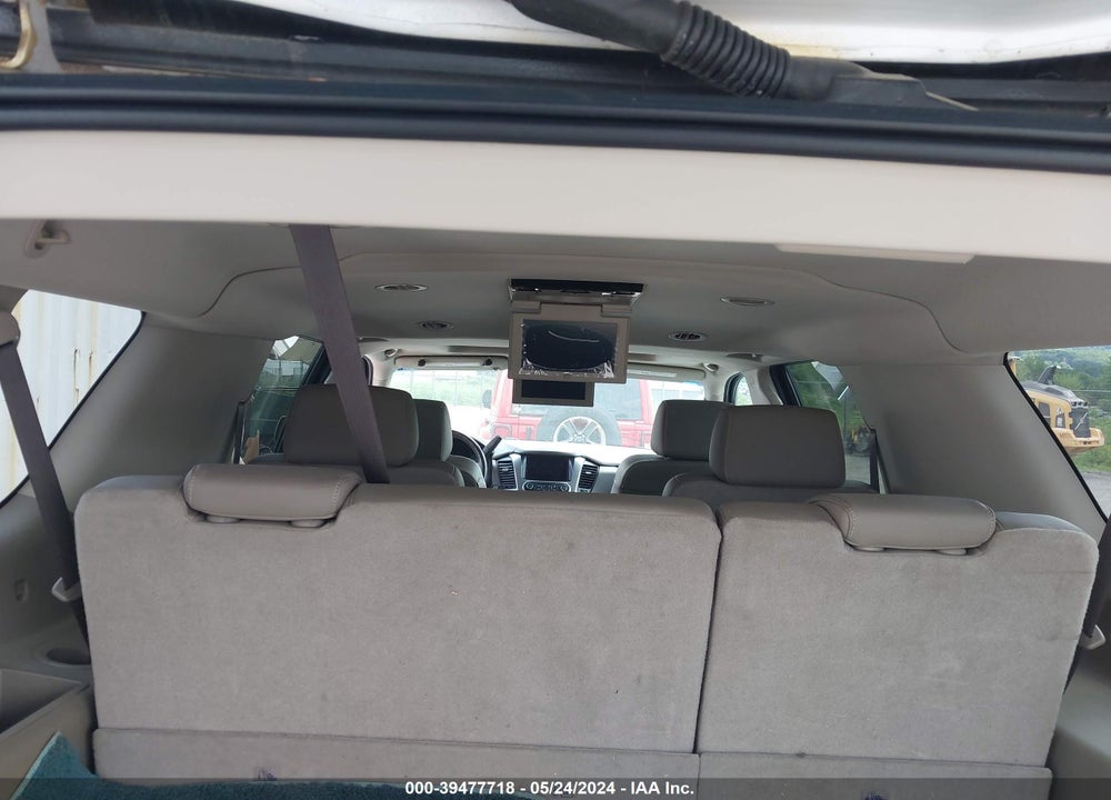 2017 CHEVROLET SUBURBAN PREMIER VIN: 1GNSKJKC6HR285236