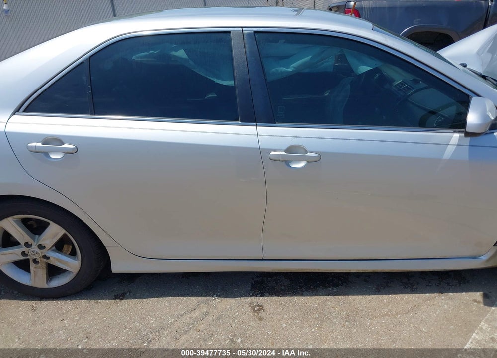 2014 TOYOTA CAMRY SE VIN: 4T1BF1FK1EU759631