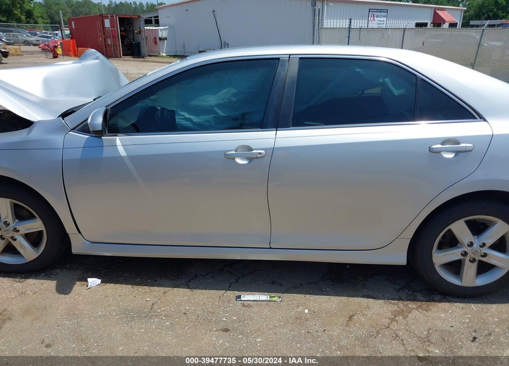 2014 TOYOTA CAMRY SE VIN: 4T1BF1FK1EU759631