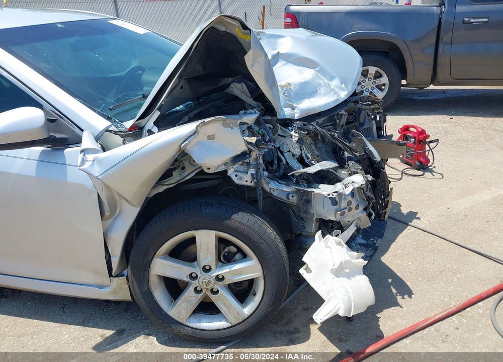 2014 TOYOTA CAMRY SE VIN: 4T1BF1FK1EU759631