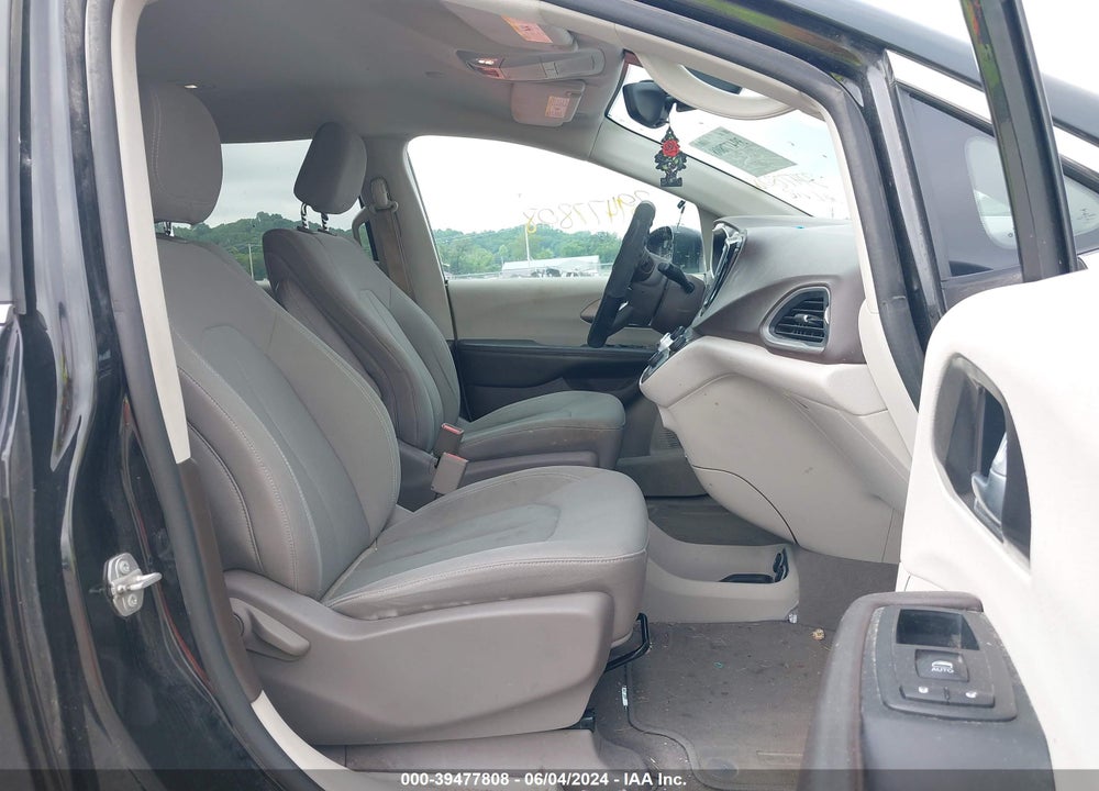 2017 CHRYSLER PACIFICA TOURING VIN: 2C4RC1DG2HR642913