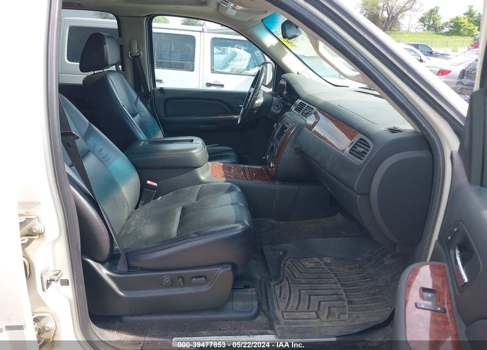 2008 CHEVROLET SUBURBAN 1500 LTZ VIN: 1GNFK16368R178361