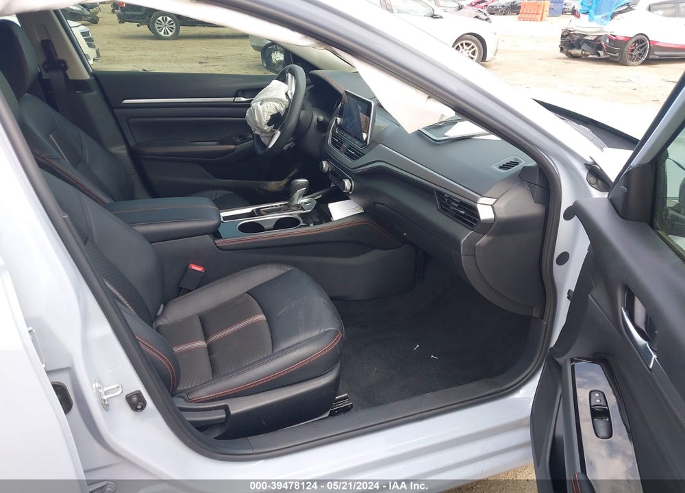 2024 NISSAN ALTIMA SR FWD VIN: 1N4BL4CV9RN322043