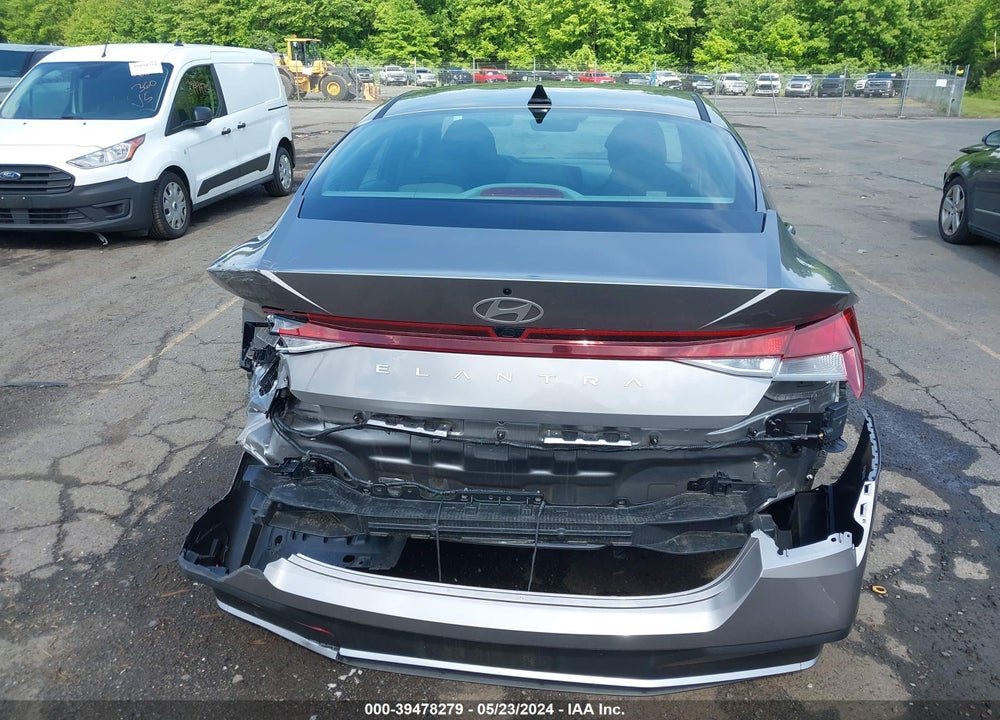 2024 HYUNDAI ELANTRA SEL VIN: KMHLM4DG9RU653427