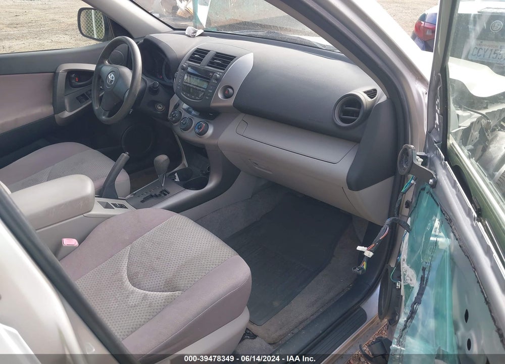 2006 TOYOTA RAV4 VIN: JTMBD33V065026132