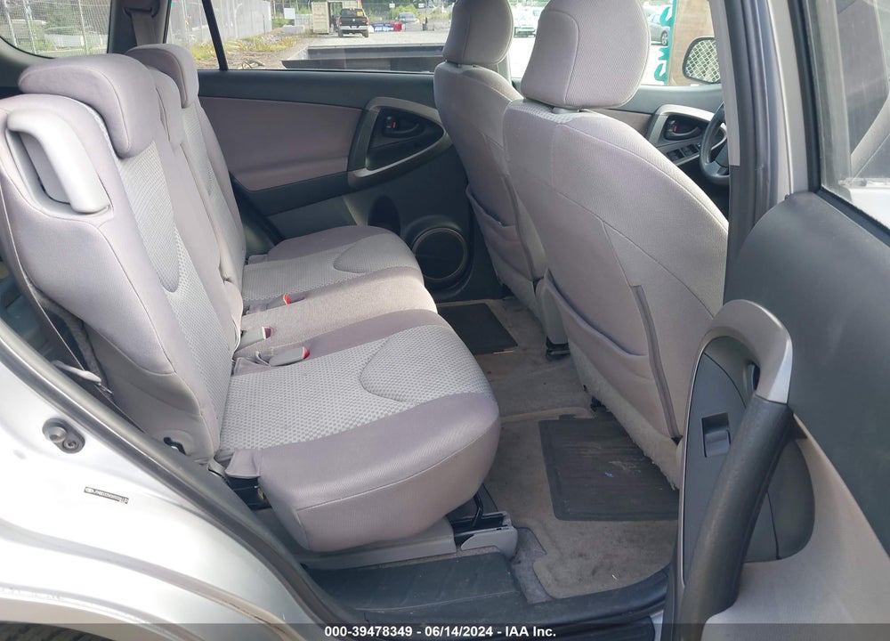2006 TOYOTA RAV4 VIN: JTMBD33V065026132