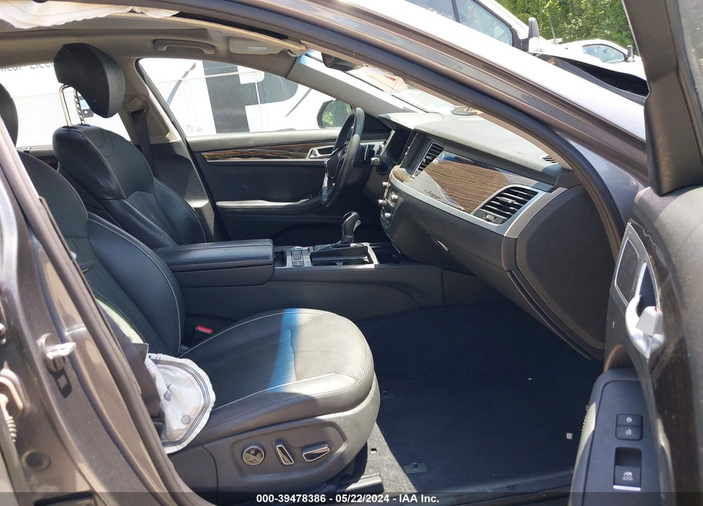2016 HYUNDAI GENESIS 3.8 VIN: KMHGN4JE3GU128667