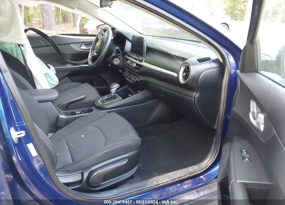 2019 KIA FORTE LXS VIN: 3KPF24AD2KE135455