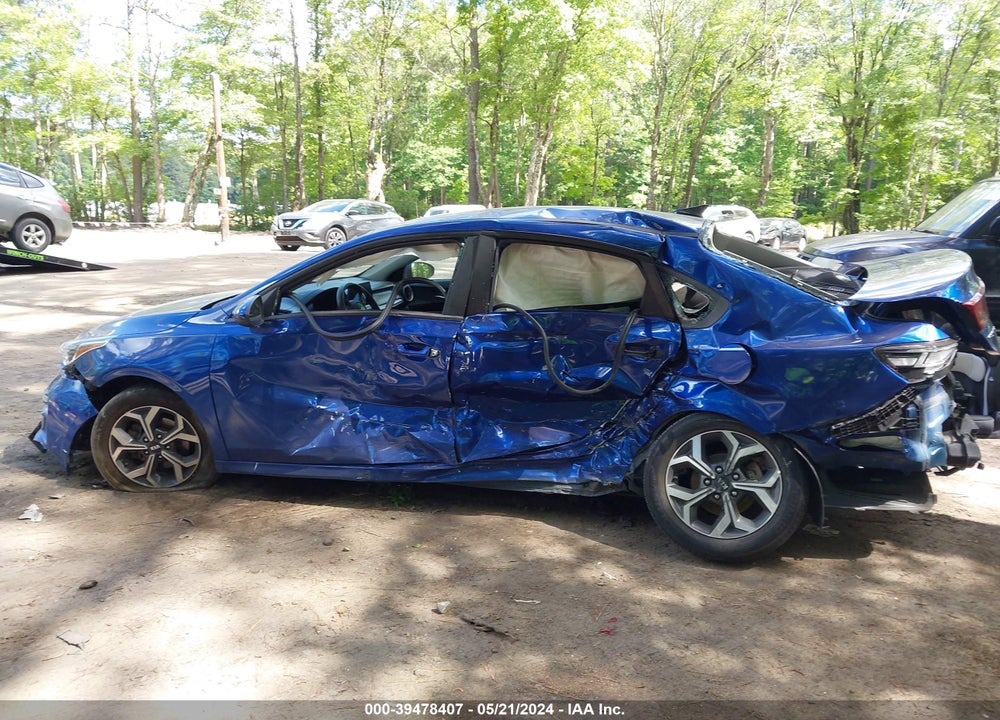 2019 KIA FORTE LXS VIN: 3KPF24AD2KE135455