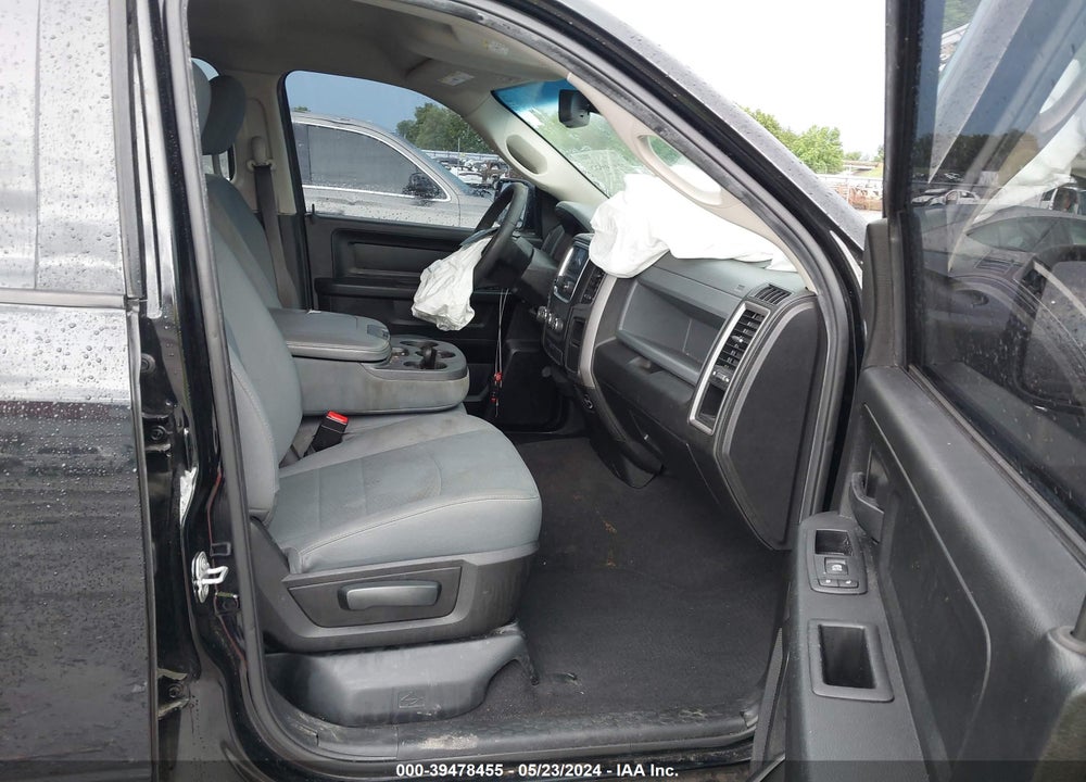 2019 RAM 1500 CLASSIC TRADESMAN QUAD CAB 4X2 6'4 BOX VIN: 1C6RR6FG3KS674856