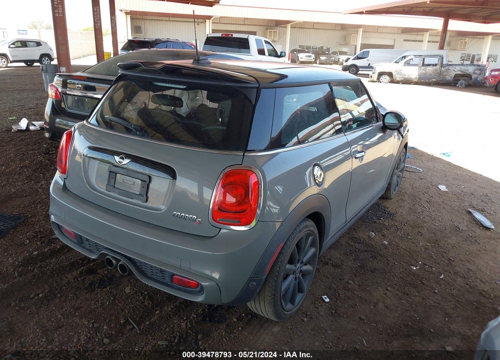 2016 MINI HARDTOP COOPER S VIN: WMWXP7C51G3B33966