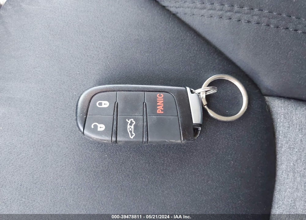 2019 CHRYSLER 300 TOURING VIN: 2C3CCAAG3KH614355