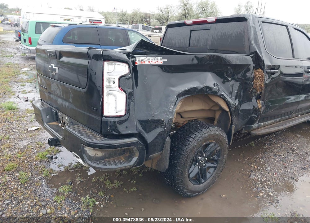 2024 CHEVROLET SILVERADO 1500 4WD SHORT BED LT TRAIL BOSS VIN: 3GCUDFE87RG181243