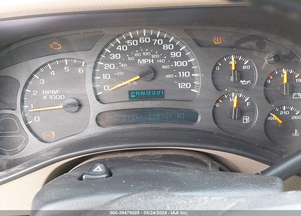 2004 CHEVROLET SUBURBAN 1500 LS VIN: 3GNEC16Z04G206954