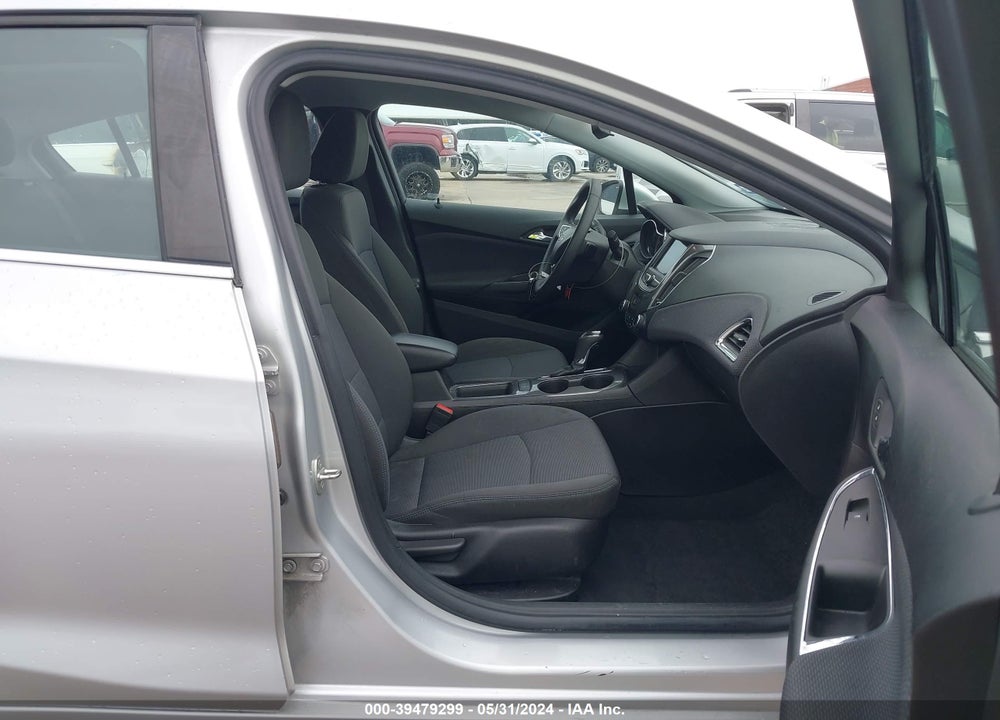 2019 CHEVROLET CRUZE LT VIN: 1G1BE5SM3K7142949