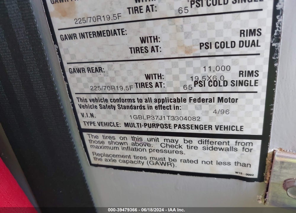 1996 CHEVROLET P30 VIN: 1GBLP37J1T3304082