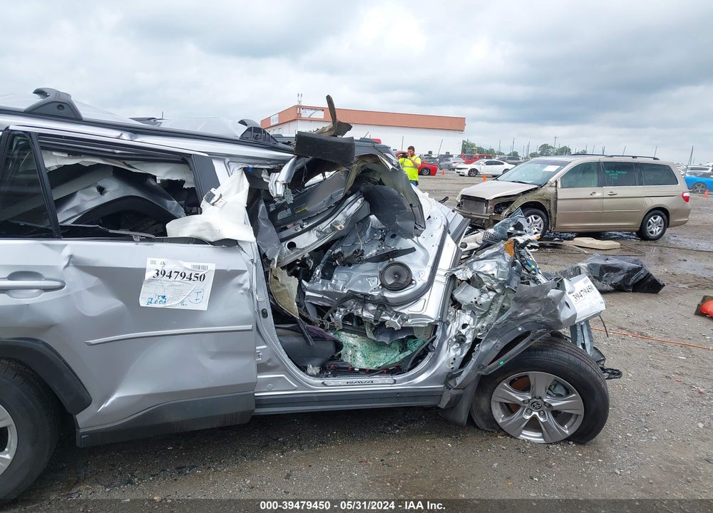 2022 TOYOTA RAV4 VIN: 2T3W1RFV3NC207369