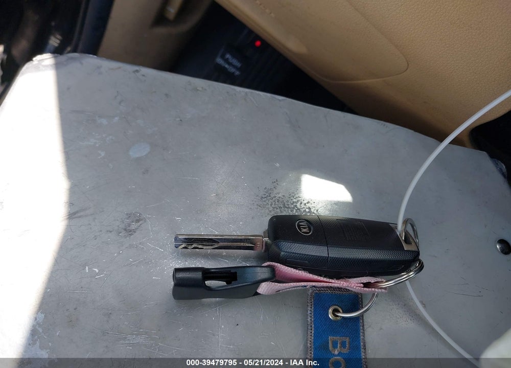 2018 KIA SEDONA LX VIN: KNDMB5C12J6365758