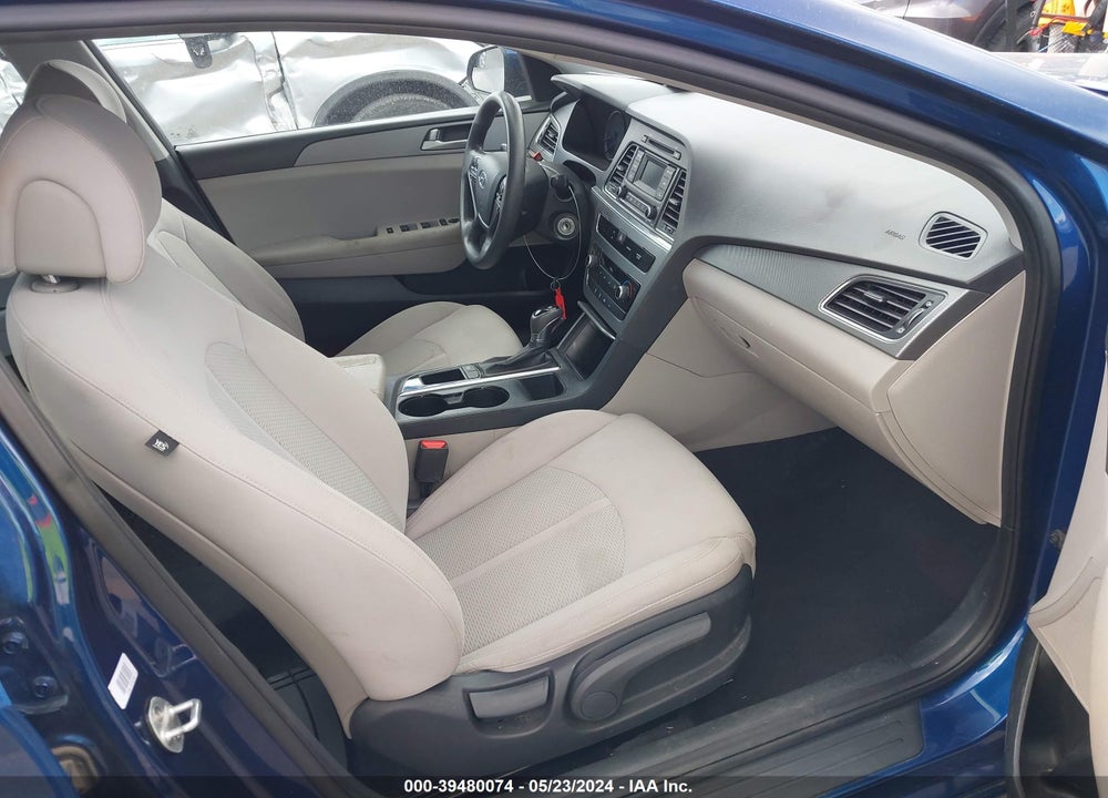 2016 HYUNDAI SONATA VIN: 5NPE24AF6GH396572