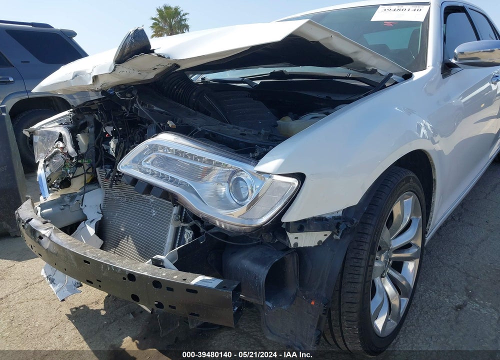2020 CHRYSLER 300 LIMITED VIN: 2C3CCAEG8LH115496