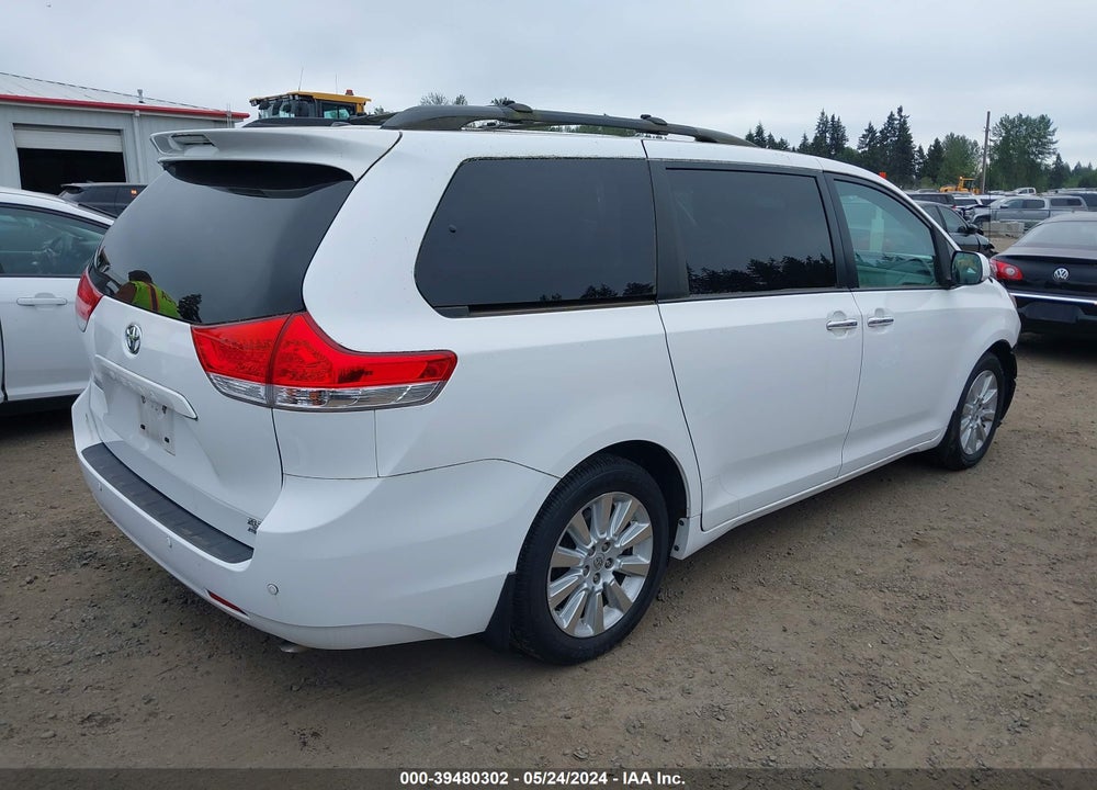 2013 TOYOTA SIENNA XLE 7 PASSENGER VIN: 5TDDK3DC8DS059687