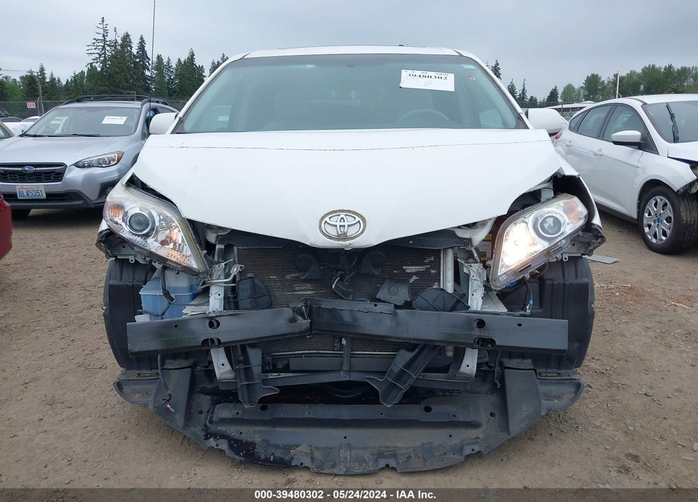 2013 TOYOTA SIENNA XLE 7 PASSENGER VIN: 5TDDK3DC8DS059687