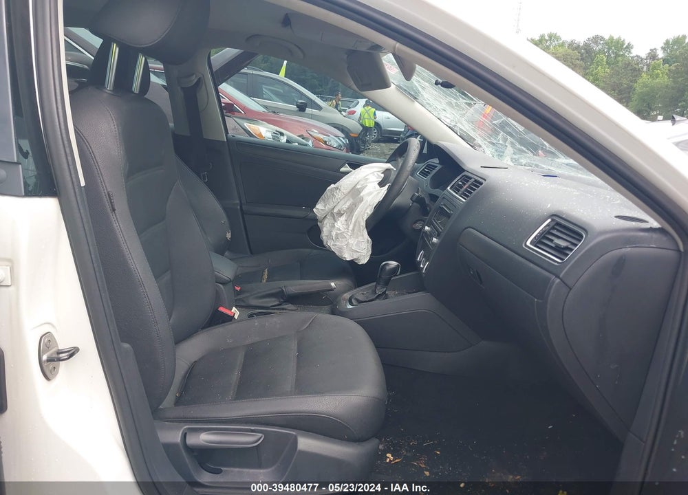2012 VOLKSWAGEN JETTA 2.5L SE VIN: 3VWDP7AJ5CM332995