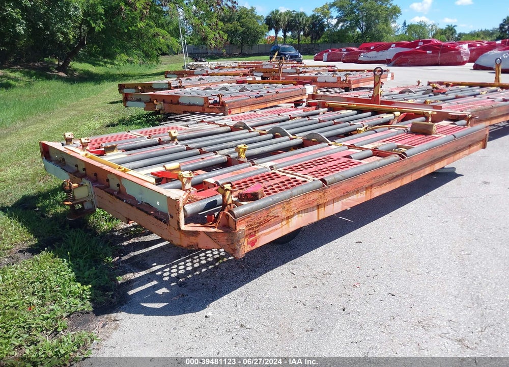 2003 EQUIPMENT GSE A05165D VIN: 00000000000165282