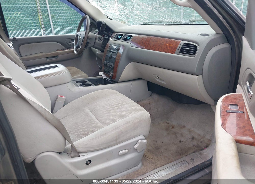 2008 CHEVROLET SUBURBAN 1500 LT VIN: 1GNFK16358R142810