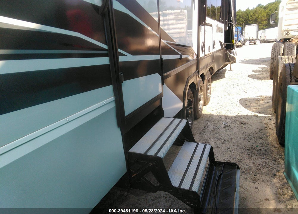 2023 5TH WHEEL OTHER VIN: 573FM4636P1123788