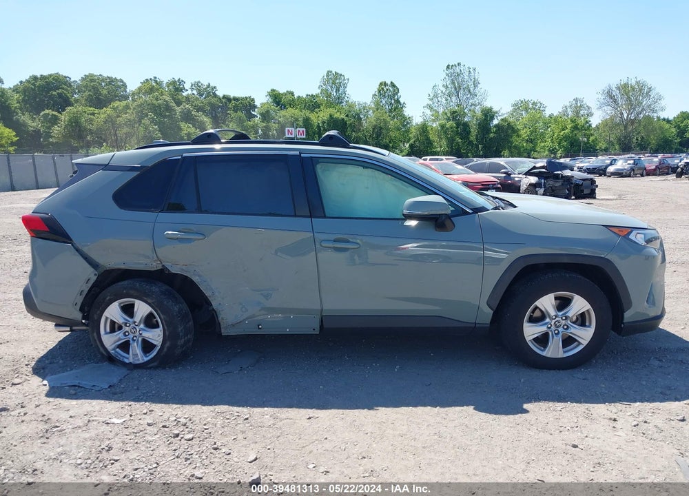 2019 TOYOTA RAV4 XLE VIN: JTMP1RFV4KD516411
