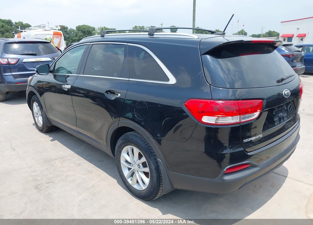 2016 KIA SORENTO 3.3L LX VIN: 5XYPG4A52GG085195