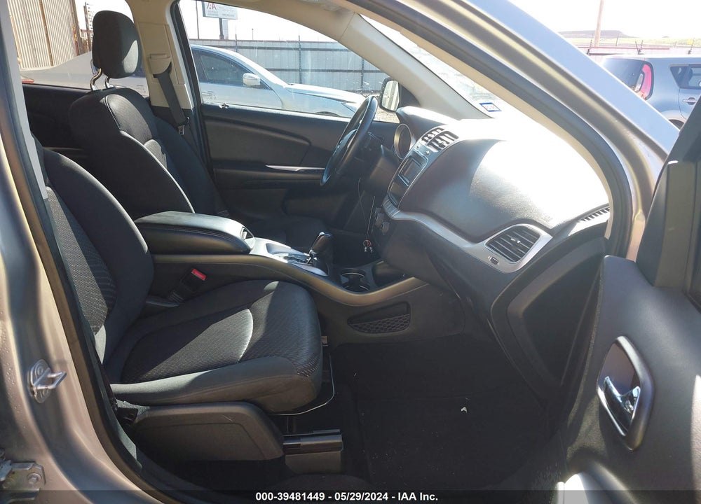 2018 DODGE JOURNEY SE VIN: 3C4PDCAB2JT269402