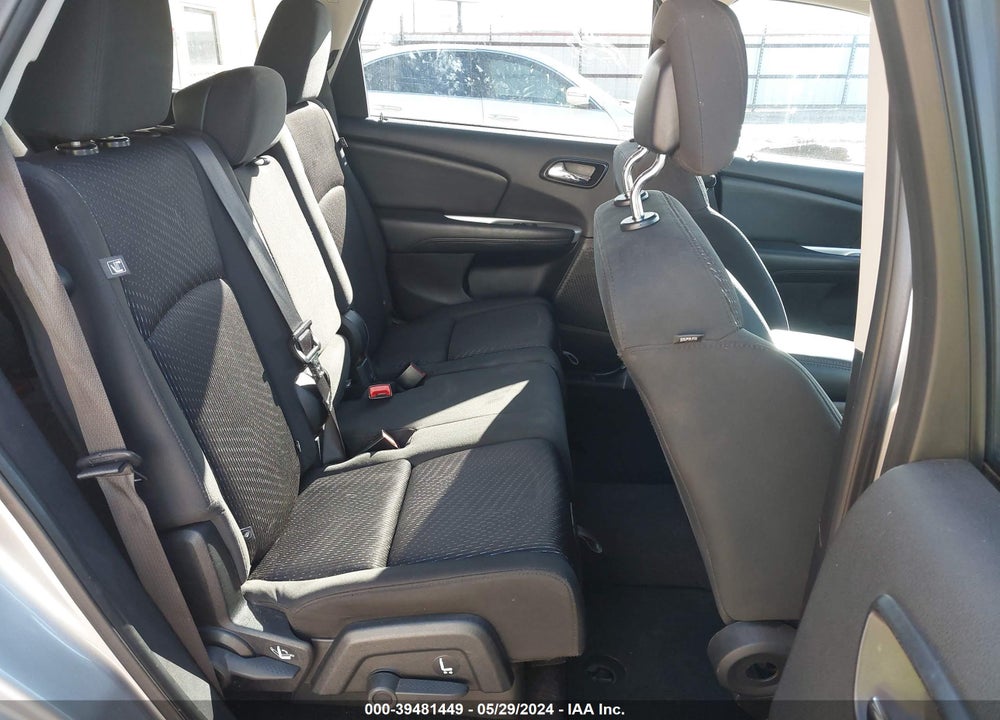 2018 DODGE JOURNEY SE VIN: 3C4PDCAB2JT269402