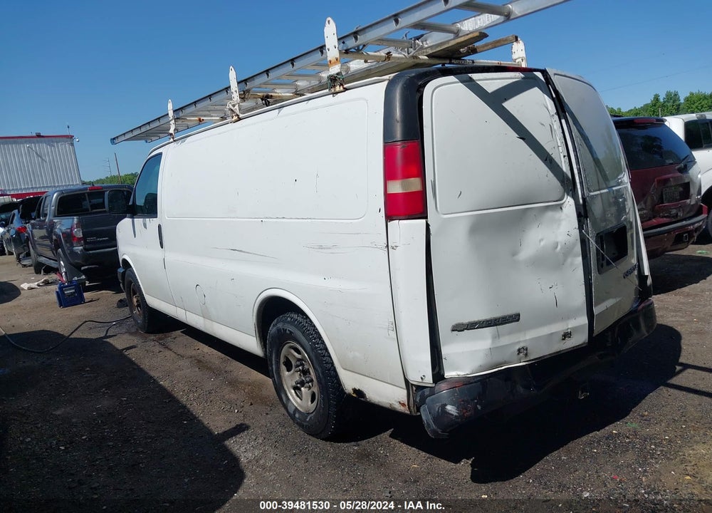 2004 CHEVROLET EXPRESS VIN: 1GCFG15X741176528