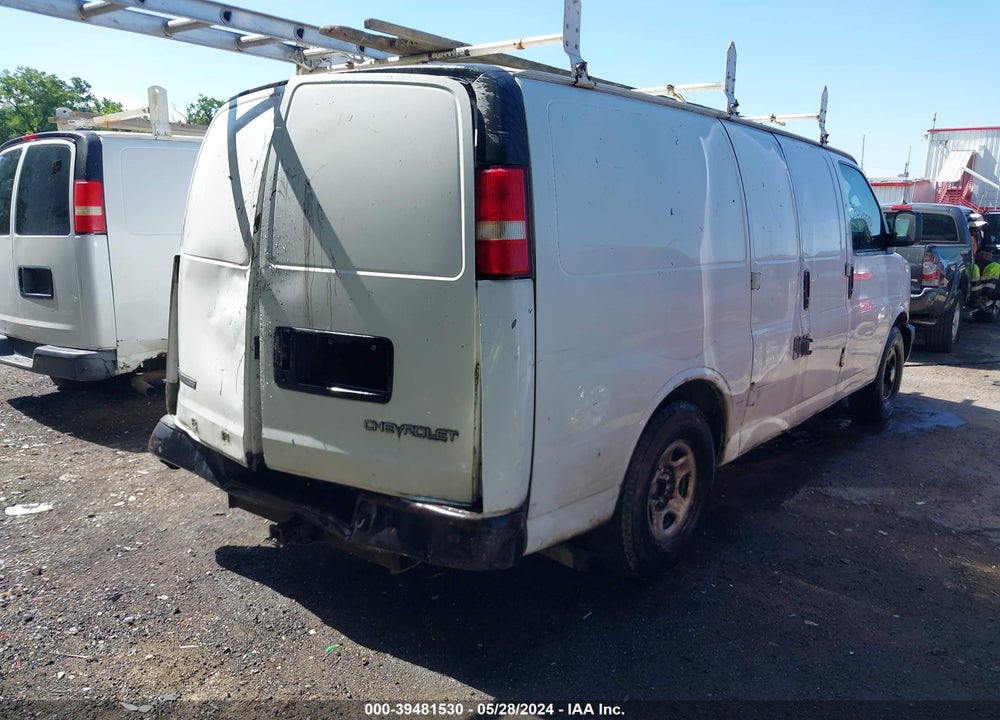 2004 CHEVROLET EXPRESS VIN: 1GCFG15X741176528