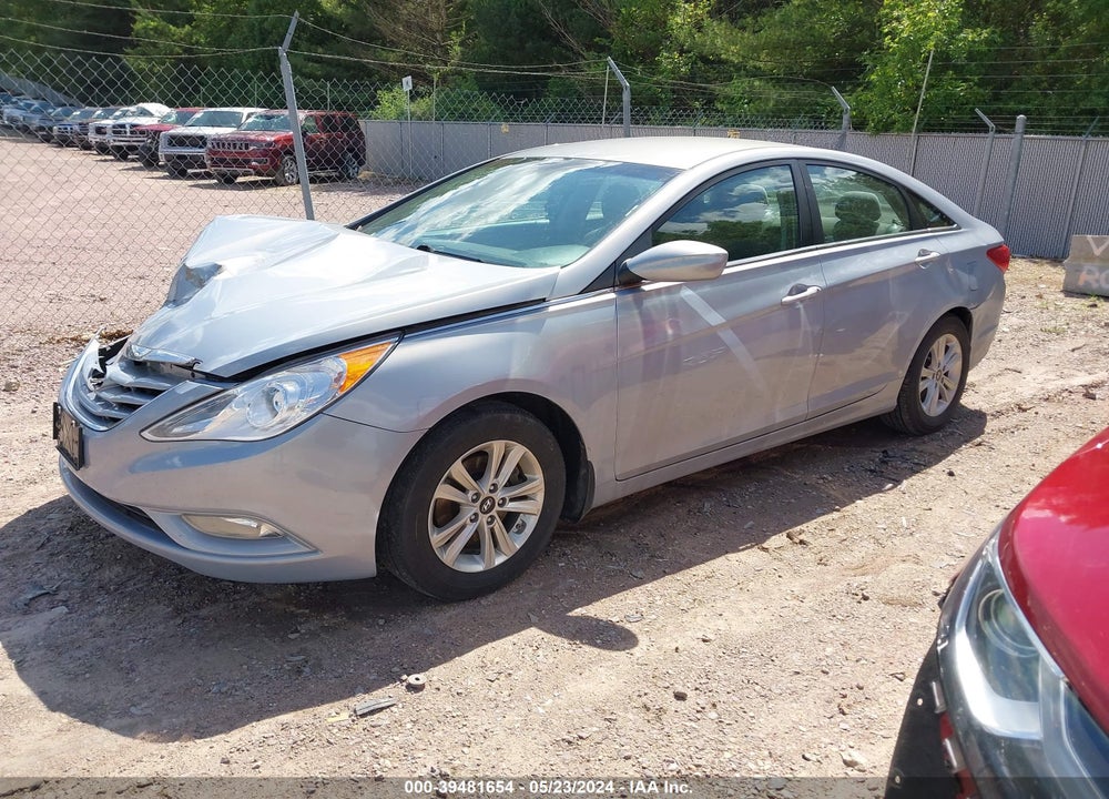 2013 HYUNDAI SONATA GLS VIN: 5NPEB4AC1DH737006