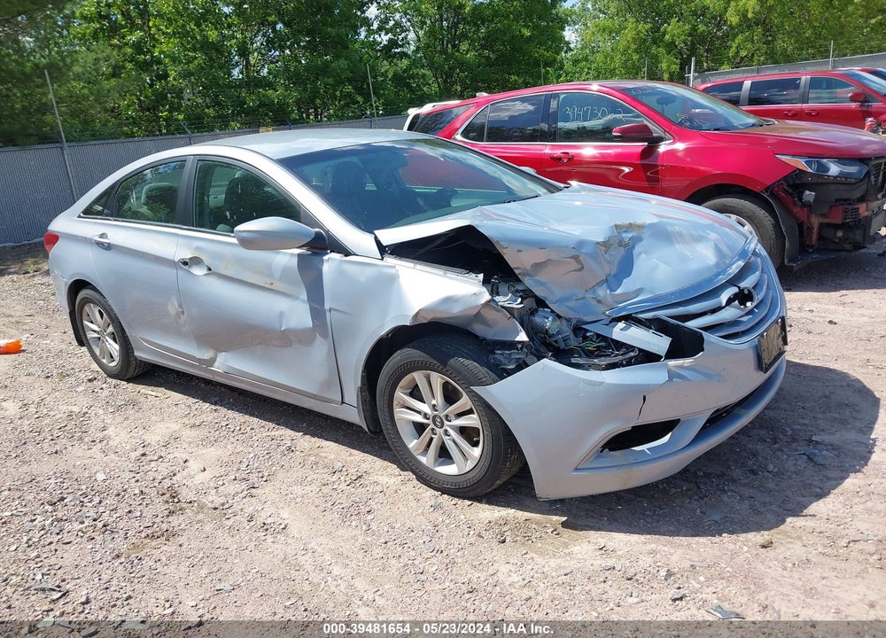 2013 HYUNDAI SONATA GLS VIN: 5NPEB4AC1DH737006