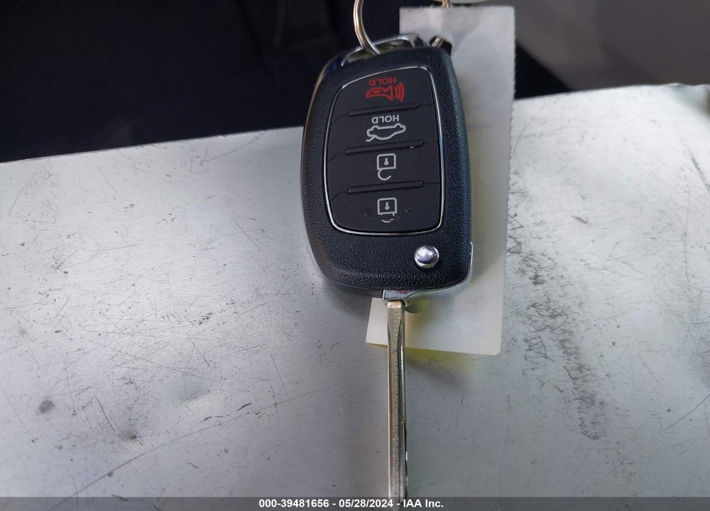 2015 HYUNDAI SONATA SE VIN: 5NPE24AF7FH093928