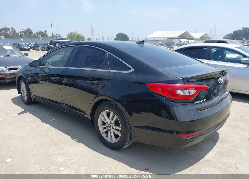 2015 HYUNDAI SONATA SE VIN: 5NPE24AF7FH093928