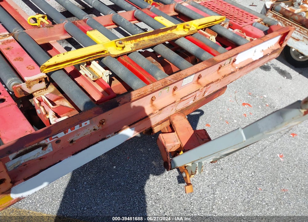2004 EQUIPMENT GSE A05165D VIN: 00000000000168511