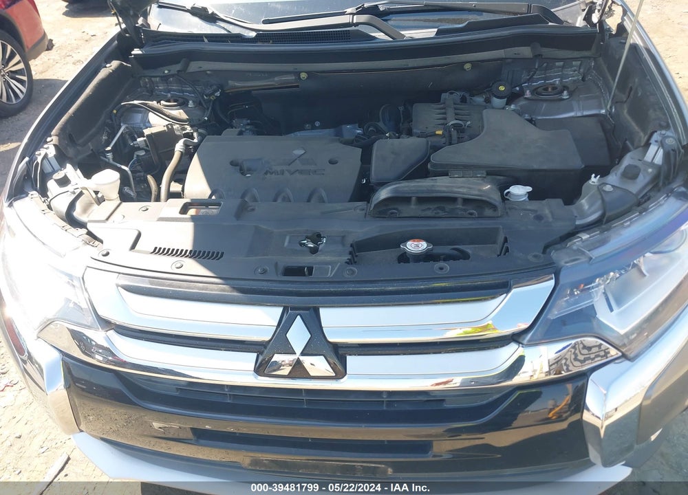 2018 MITSUBISHI OUTLANDER ES VIN: JA4AD2A32JZ060348