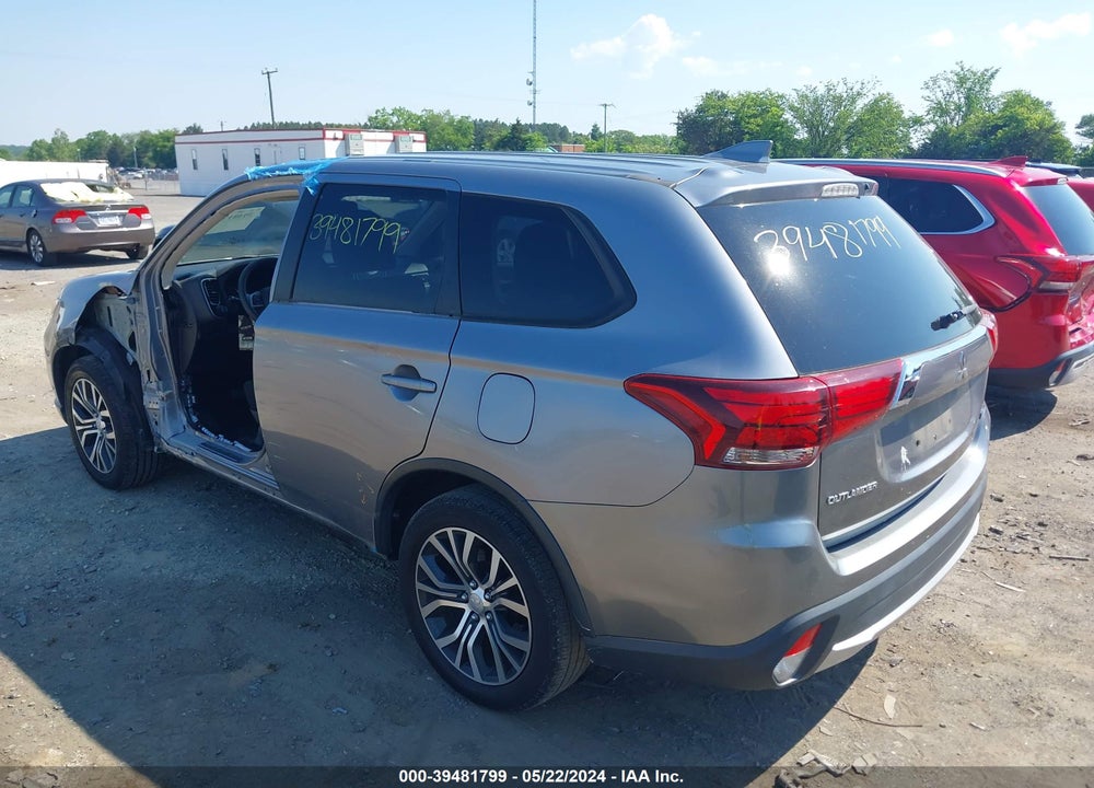 2018 MITSUBISHI OUTLANDER ES VIN: JA4AD2A32JZ060348