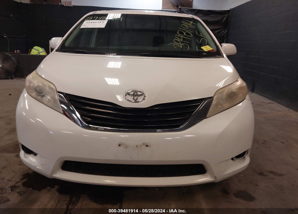 2013 TOYOTA SIENNA LE V6 8 PASSENGER VIN: 5TDKK3DC2DS351701