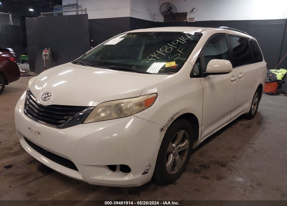 2013 TOYOTA SIENNA LE V6 8 PASSENGER VIN: 5TDKK3DC2DS351701