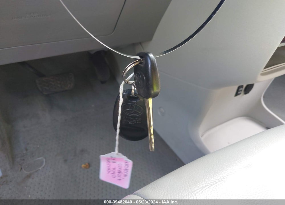2011 TOYOTA SIENNA XLE V6 VIN: 5TDYK3DCXBS159613
