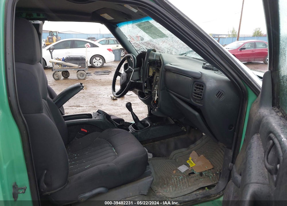 2003 CHEVROLET S-10 VIN: 1GCDT19XX38238393